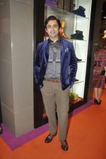 Anuj Saxena at Etro store launch in Palladium on 16th Sept 2011 (29).JPG
